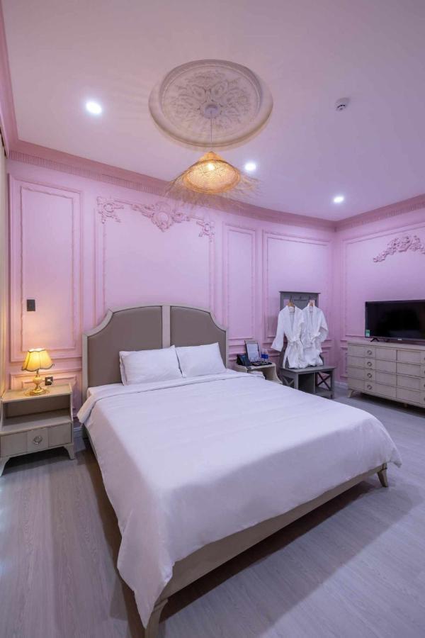 Pisces Hotel Hue Esterno foto