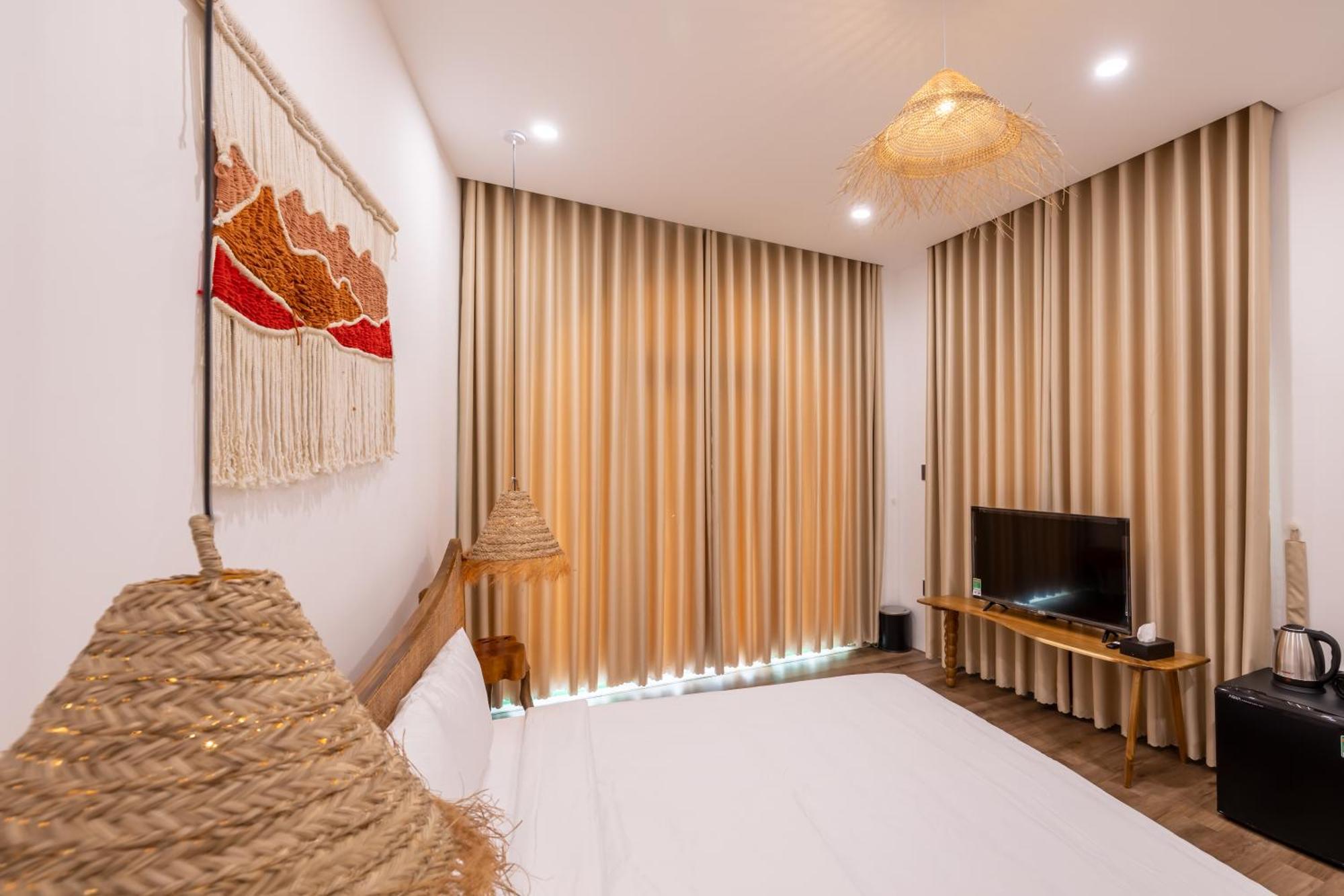 Pisces Hotel Hue Esterno foto