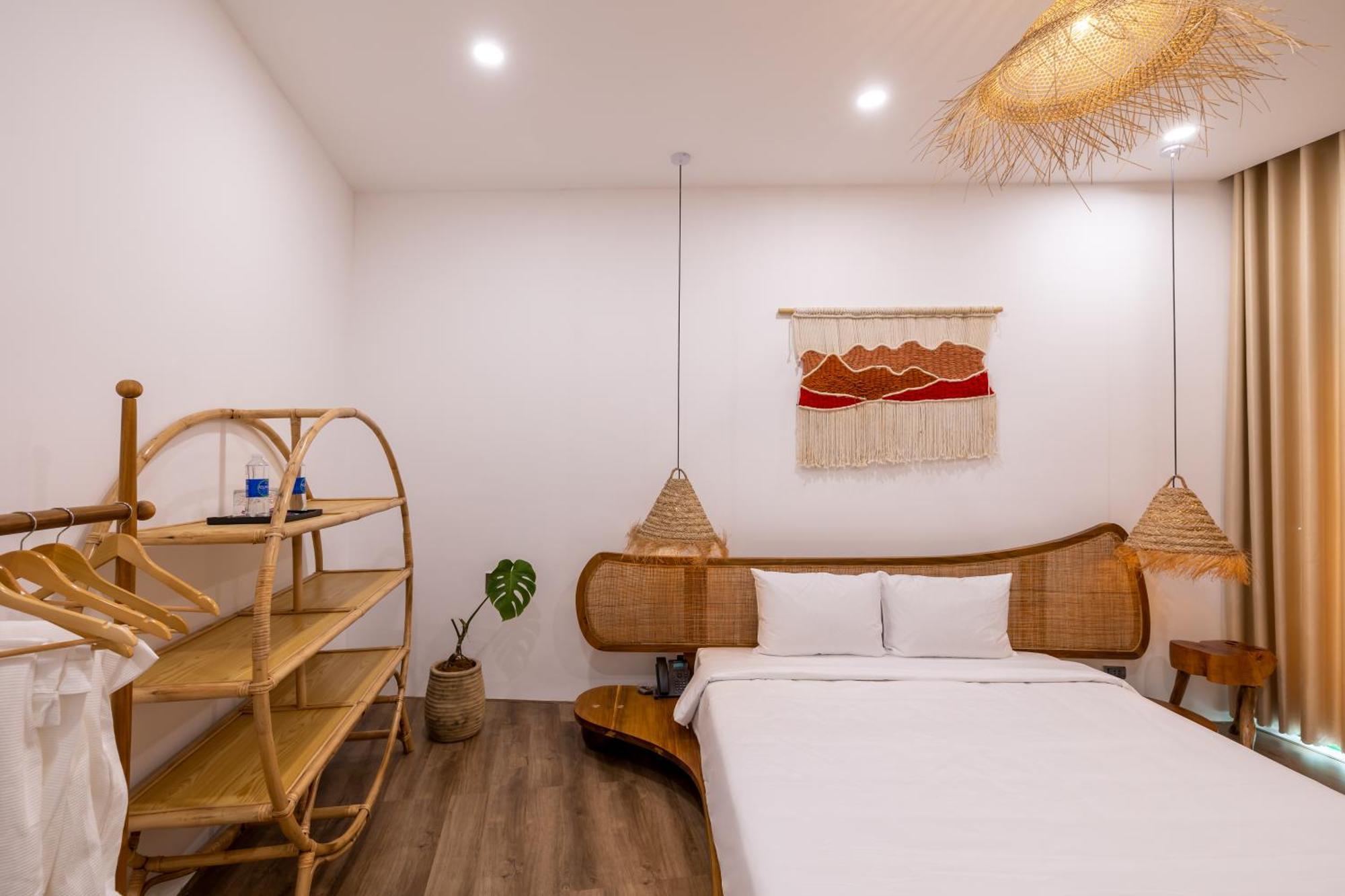 Pisces Hotel Hue Esterno foto