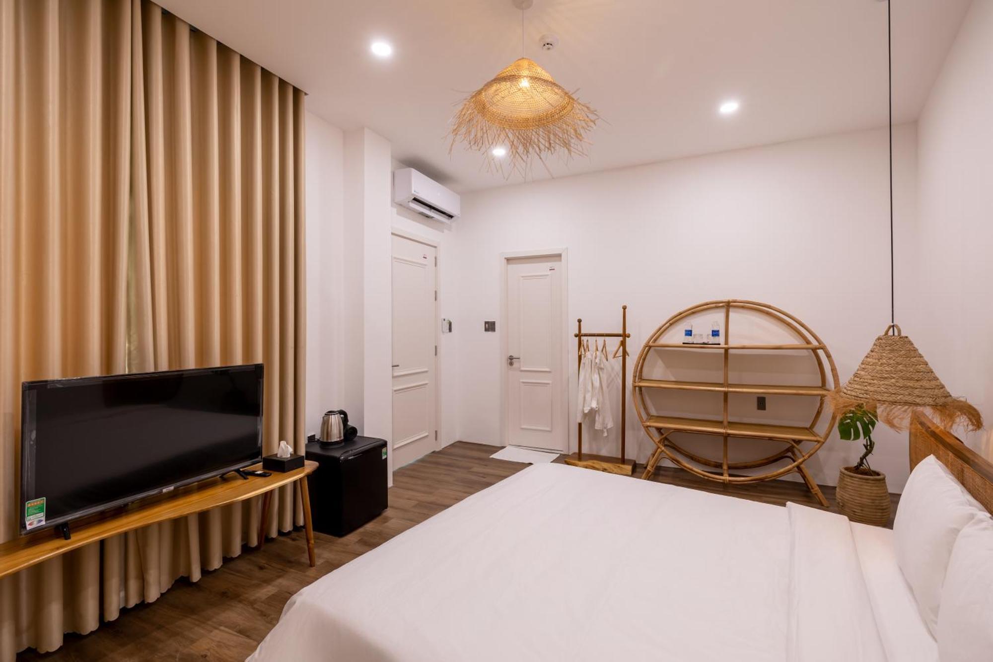Pisces Hotel Hue Esterno foto