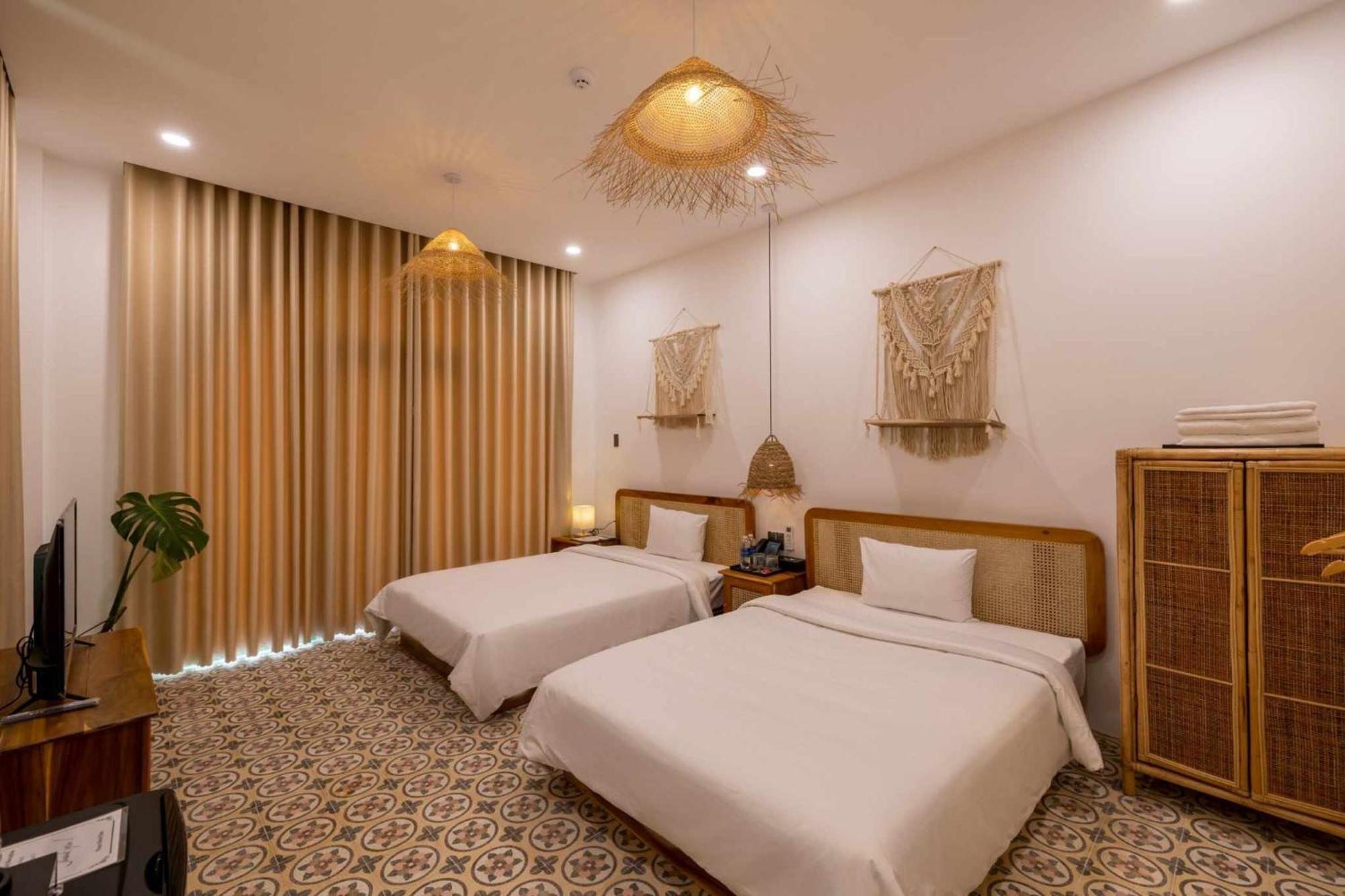 Pisces Hotel Hue Esterno foto