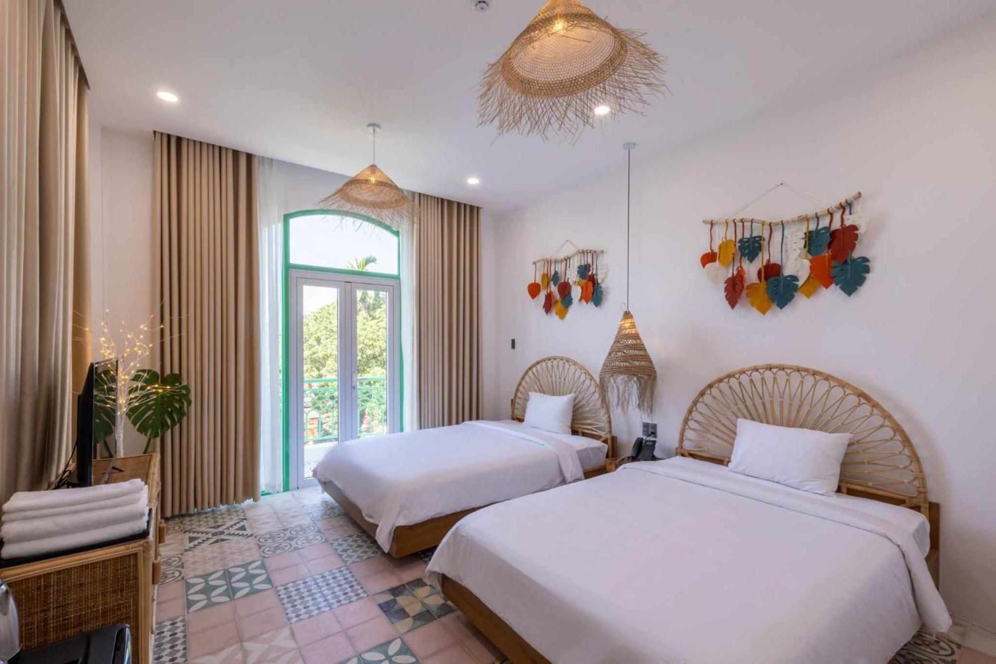 Pisces Hotel Hue Esterno foto
