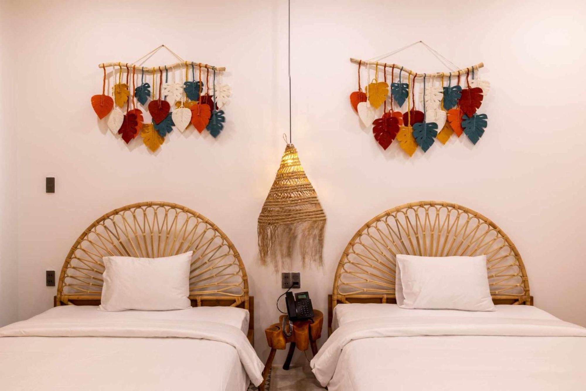 Pisces Hotel Hue Esterno foto