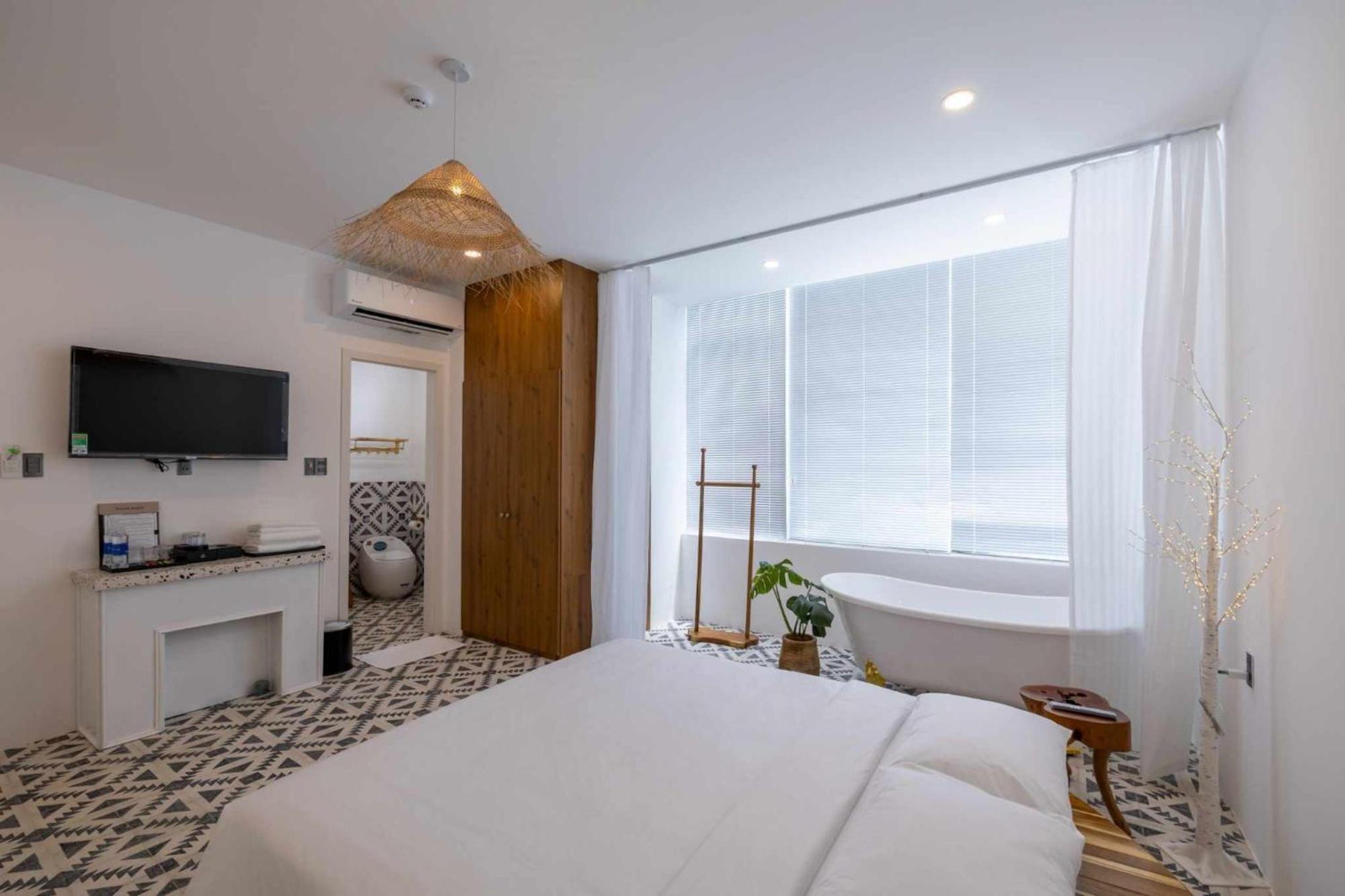 Pisces Hotel Hue Esterno foto