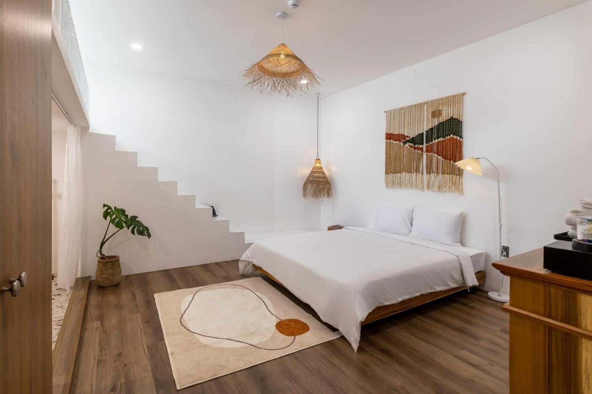 Pisces Hotel Hue Esterno foto